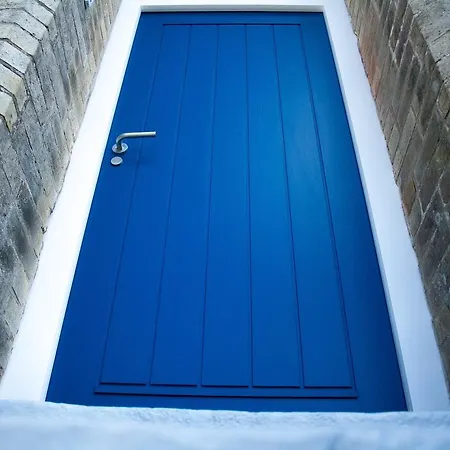 The Blue Door Frühstückspension 4*